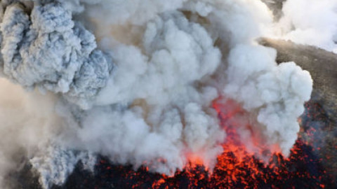Cancelan vuelos en Japón tras erupción volcánica