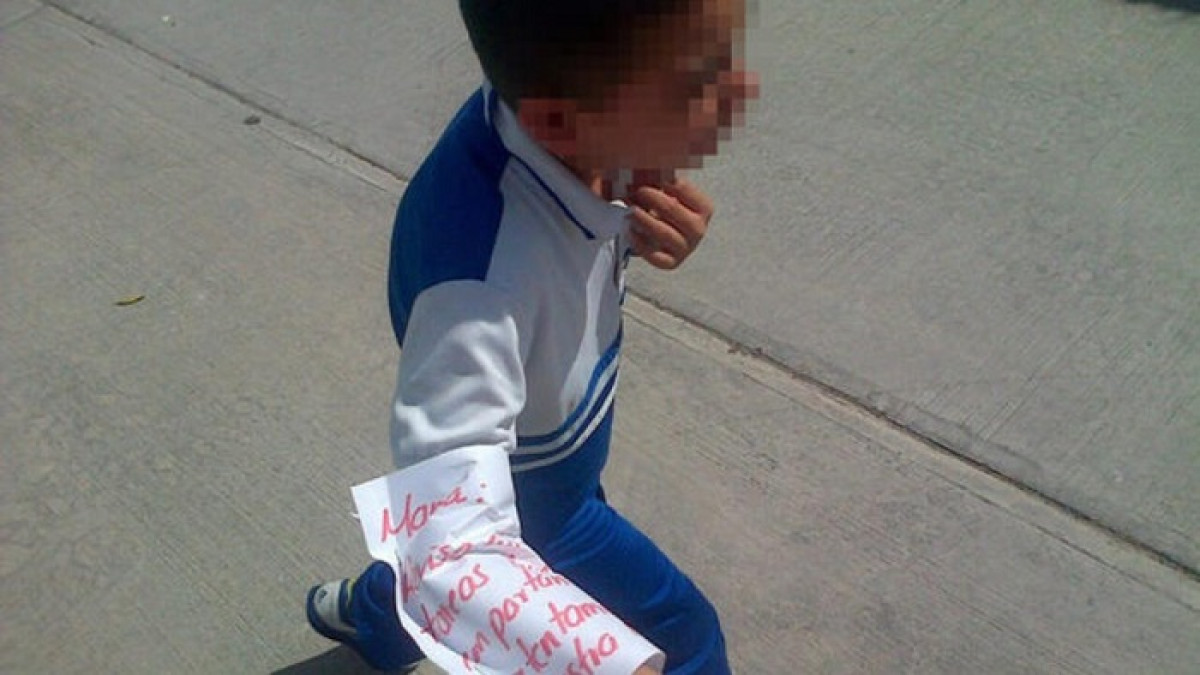 Maestra de escuela primaria hace bullying a alumno 