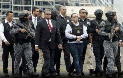 Roberto Borge llega a México extraditado desde Panamá