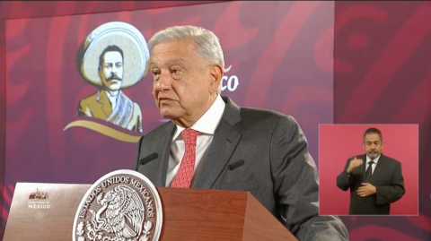AMLO presume que su gobierno ha logrado reducir la pobreza