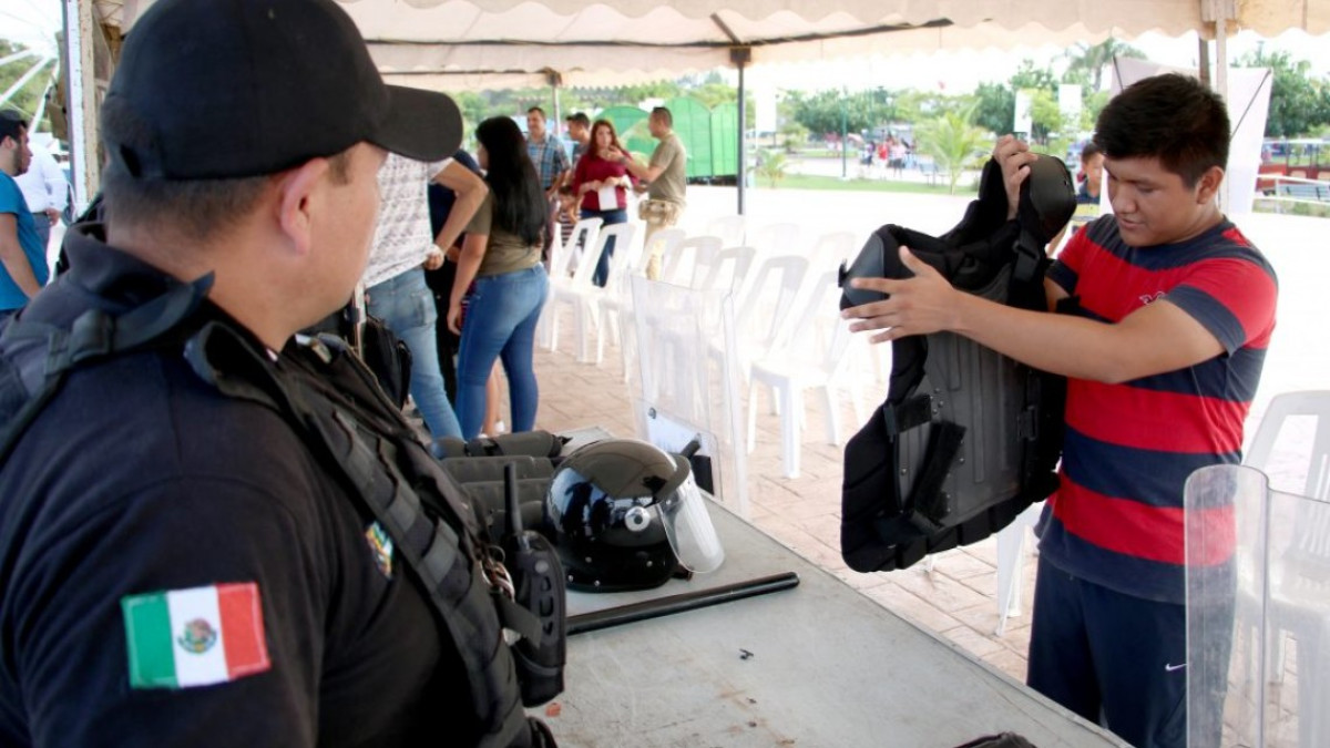 Realizan feria de empleo reclutar aspirantes a PEA 