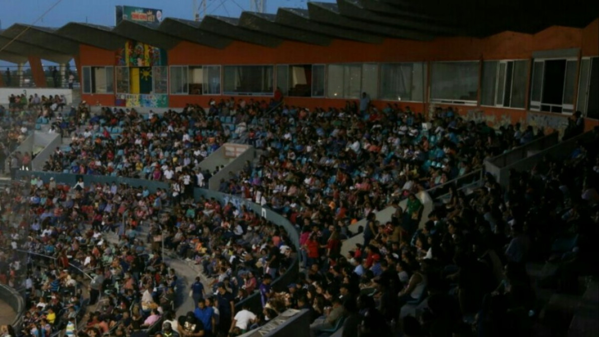 Disfrutan más de 13 mil personas con la Alcaldesa la actuación de la Banda El Recodo