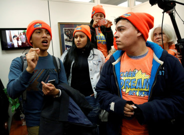 Buscan que “dreamers” en Arizona conserven licencias de conducir