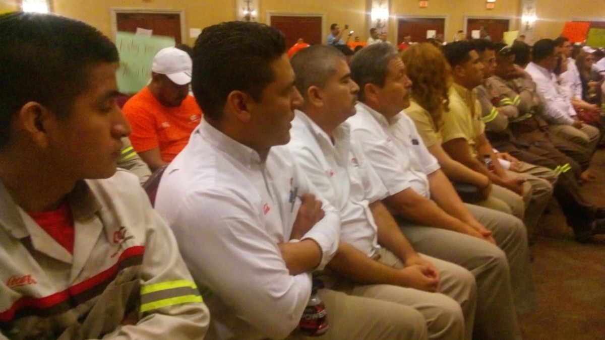 Se reúnen 500 empleados de Coca Cola Matamoros que sí quieren trabajar