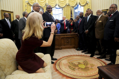 Asesora de Trump, asegura que no quiso ofender 