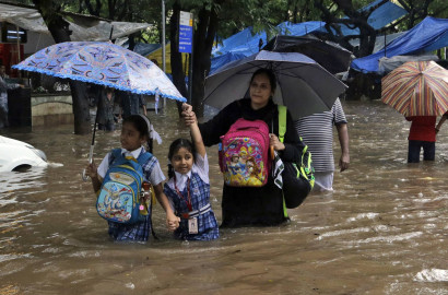 Intensas lluvias afectan el sur de Asia