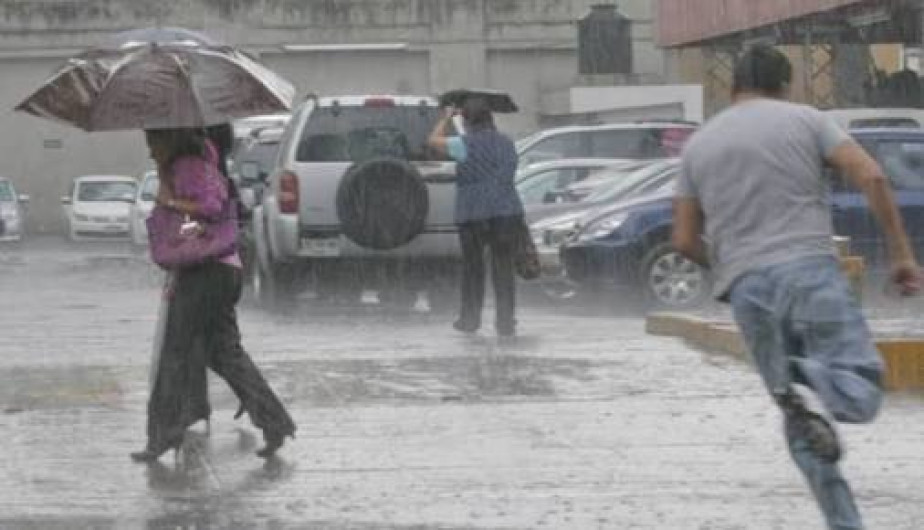 Continuarán lluvias en varios estados del país 