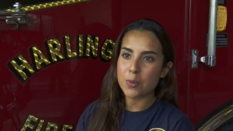 Bree Ríos la primera mujer en Bomberos de Harlingen