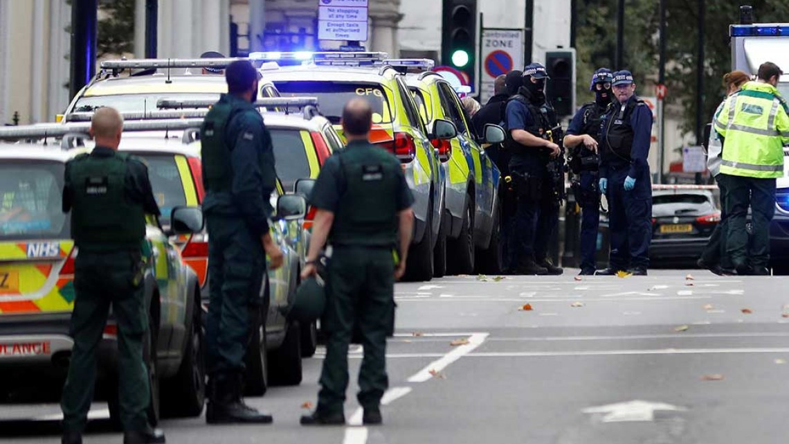 Varios heridos tras atropello frente a museo de Londres