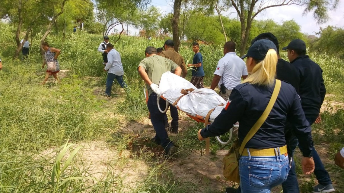  Trasladan cuerpos de migrantes ahogados a las instalaciones de Semefo 
