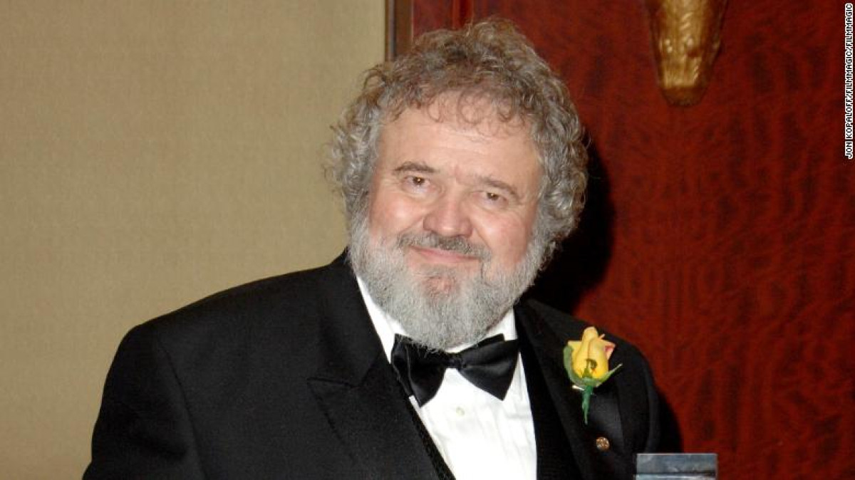 El director de fotografía, Allen Daviau, fallece a los 77 años por COVID-19