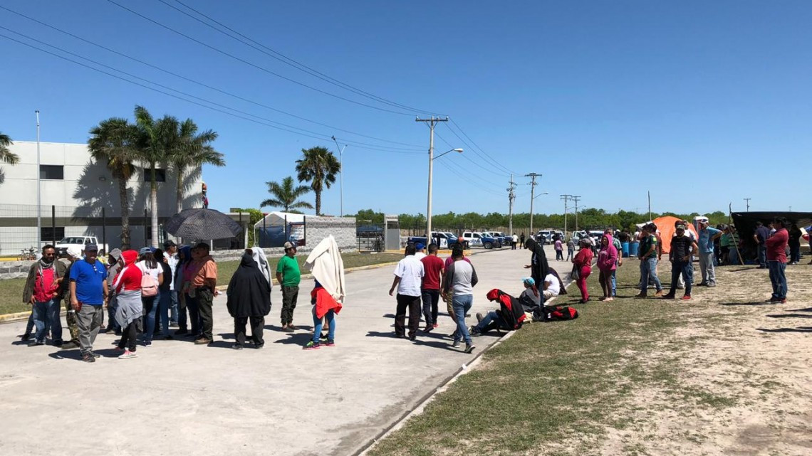 Opera empresa “Avance Científicos” vigilada por policía antidisturbios