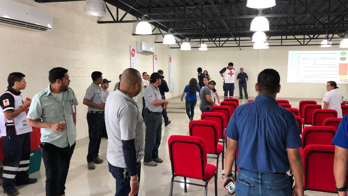 Entrena Cruz Roja a elementos de Protección Civil