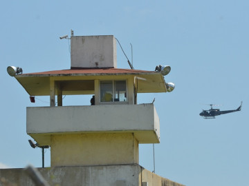 Custodios son vinculados a proceso por muerte de 28 reos en riña 