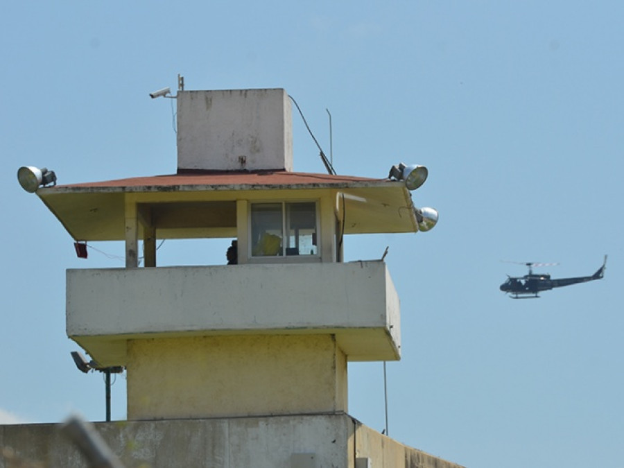 Custodios son vinculados a proceso por muerte de 28 reos en riña 