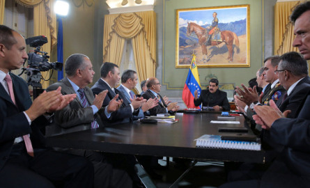 Tribunal Supremo de Venezuela renuncia a asumir funciones del Parlamento