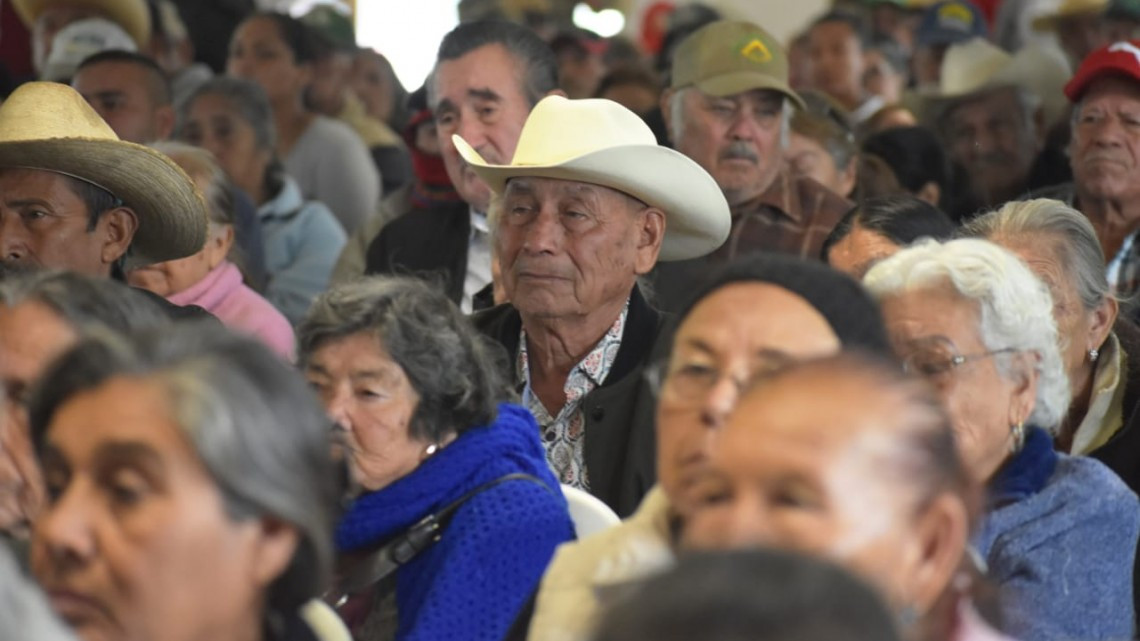 Gestionará Carlos Ulivarri apoyos para la población vulnerable