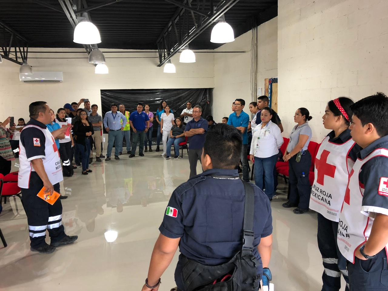 Entrena Cruz Roja a elementos de Protección Civil