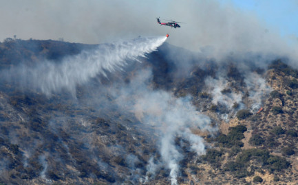 Incendio en California ya es controlado en un 50%