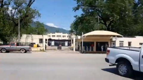 Reportan disparos y posible motín al interior del Cedes Victoria