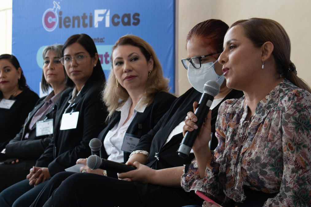UAT inaugura conversatorio sobre mujeres en la ciencia