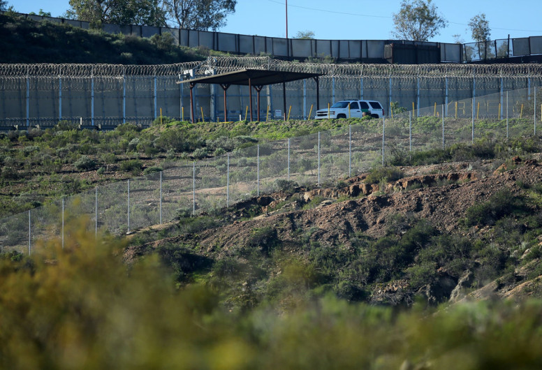 En cuestión de meses comenzará la construcción del muro: Trump