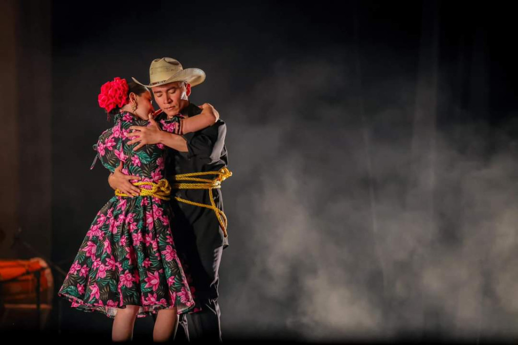 Participó el Alcalde Carlos Peña Ortiz en la inauguración del Festival Internacional en la Costa del Seno Mexicano
