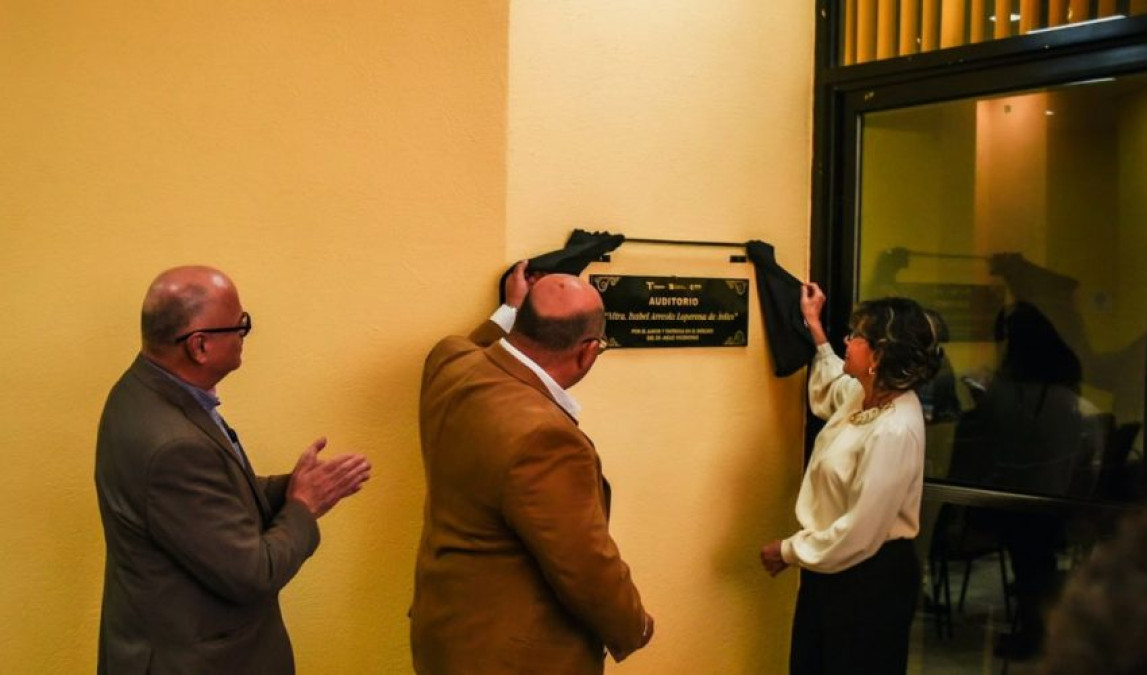 Rinden homenaje SEBIEN e ITCA al legado cultural de la maestra Isabel “Bibi” Arreola de Avilés