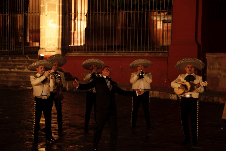 Luis Miguel estrena "La Fiesta del Mariachi"