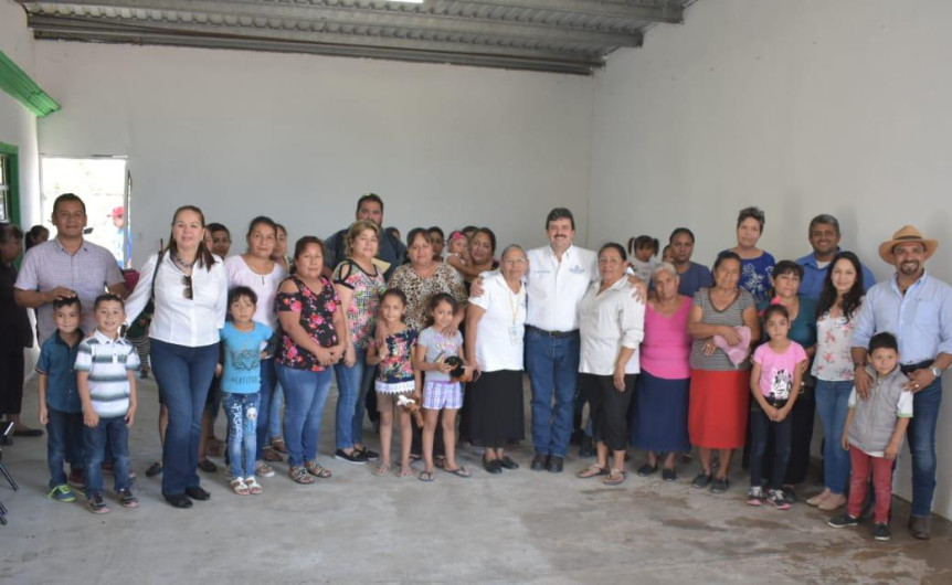 Celebran habitantes del Vicente Guerrero atención del Presidente Municipal a sus necesidades.