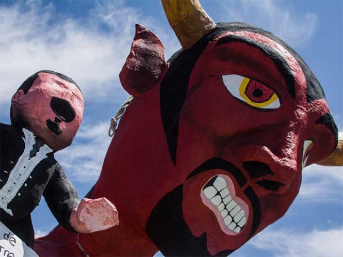 "El Bronco" uno de los "Judas" quemados