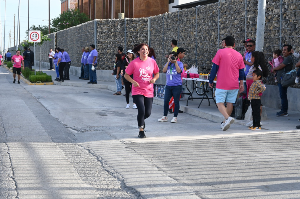 Apoya Gobierno de Carlos Peña Ortiz Carrera 5K por la Lucha Contra el Cáncer de Mama