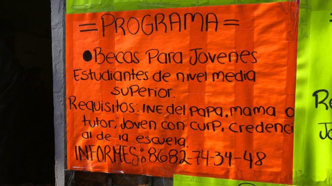 Apoyará AMLO a alumnos con 800 pesos mensuales