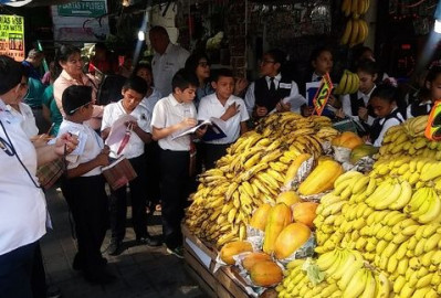 Llevan a cabo el programa “visitando tu mercado”