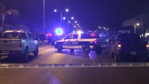 Muere una persona y cuatro heridos balacera en Cancún 