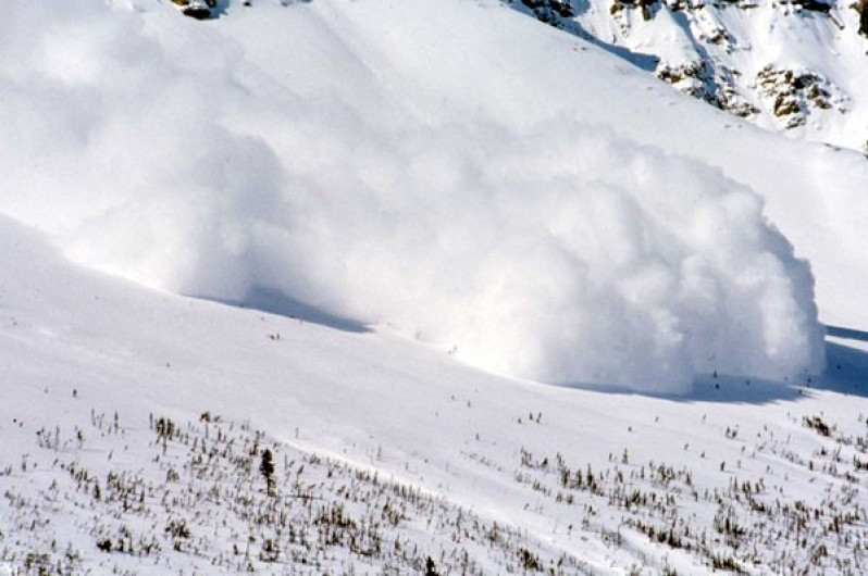 Deja avalancha en el norte de Italia 2 muertos