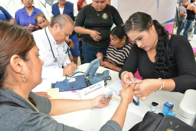 Asisten vecinos de colonia Manuel Tárrega a Brigada de SEDESOL