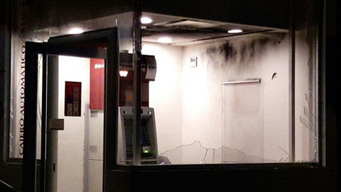 Dañan cajero con artefacto explosivo casero