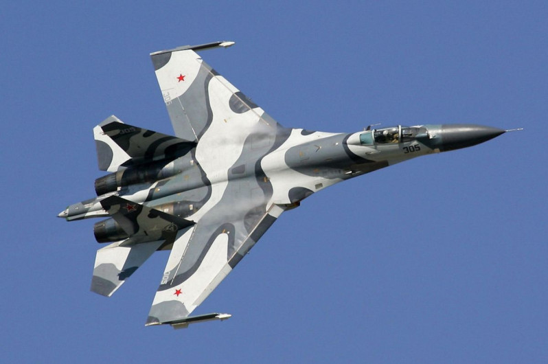 Caza ruso Su-30SM realiza ataque contra blancos navales