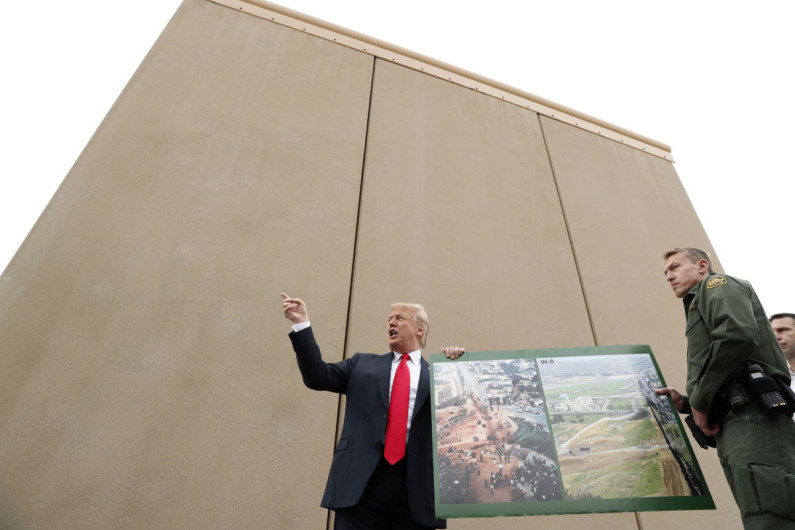 Busca Trump veto ante falta de presupuesto