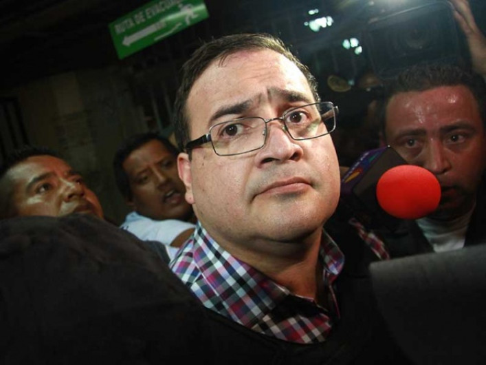 Pan, tortillas, atole y en litera de cemento; así vive Duarte en Guatemala