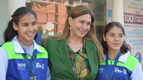 Recibe alcaldesa a Medallistas Regionales de Atletismo