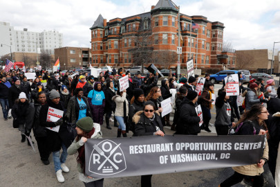Protesta "Día sin inmigrantes" ocasiona cierre de tiendas en EU