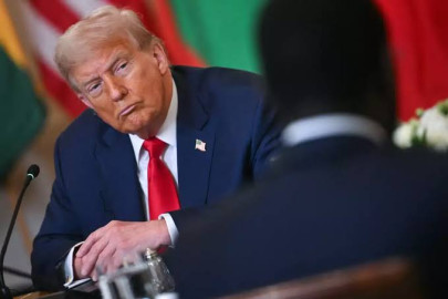 Trump anuncia nuevo régimen arancelario: castigos a países con déficit comercial y alza del 35 % a Canadá