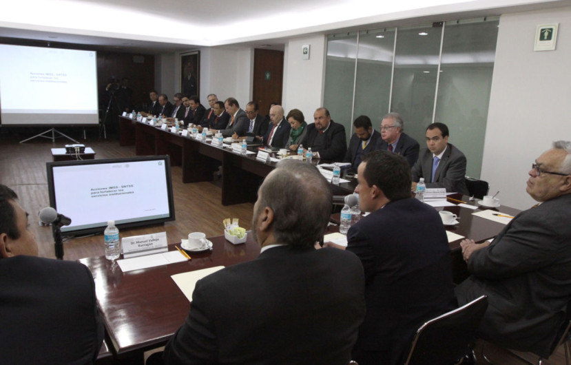 IMSS llama a trabajadores a mantener equilibrio financiero y mejorar el servicio