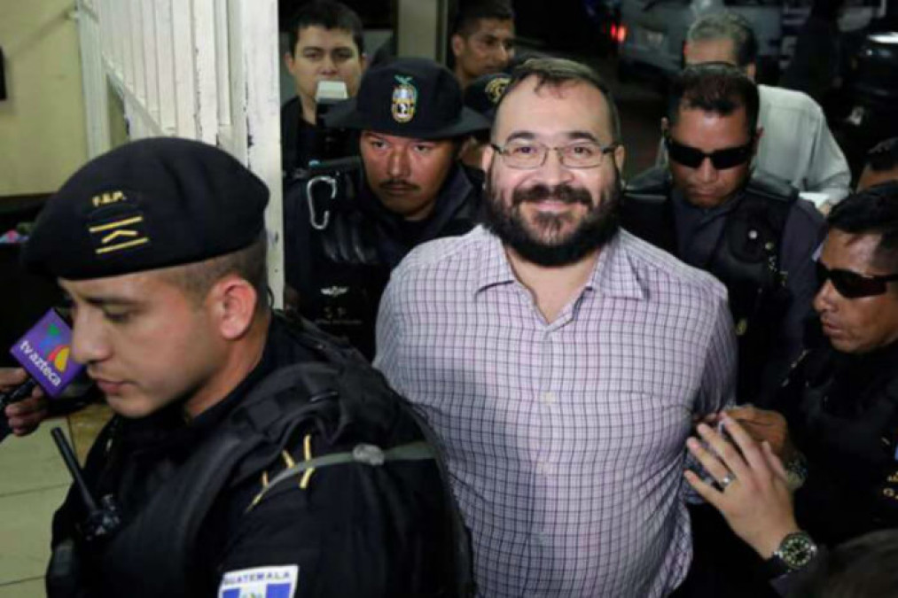 Suspenden órdenes de aprehensión contra Javier Duarte