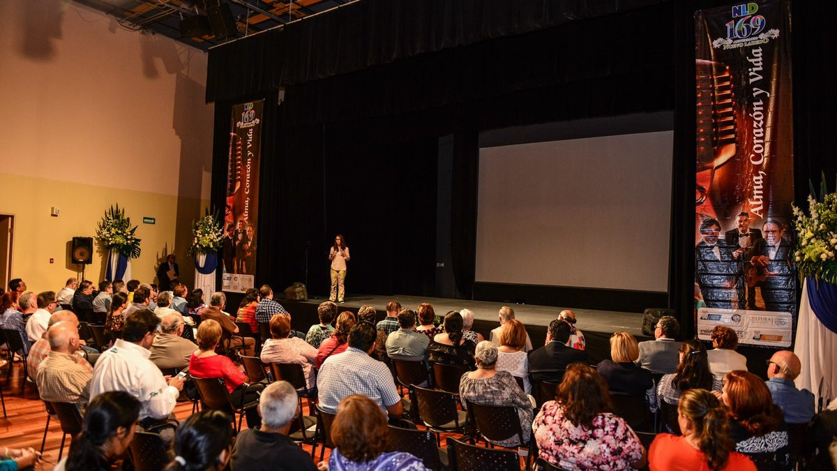 Invitan a Nuevo Larenses al Festival de Monólogos 2017