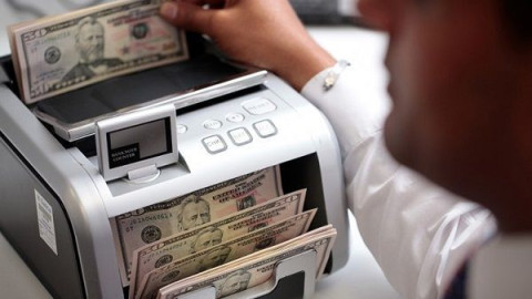 Dólar cotiza en 19.10 pesos a la venta