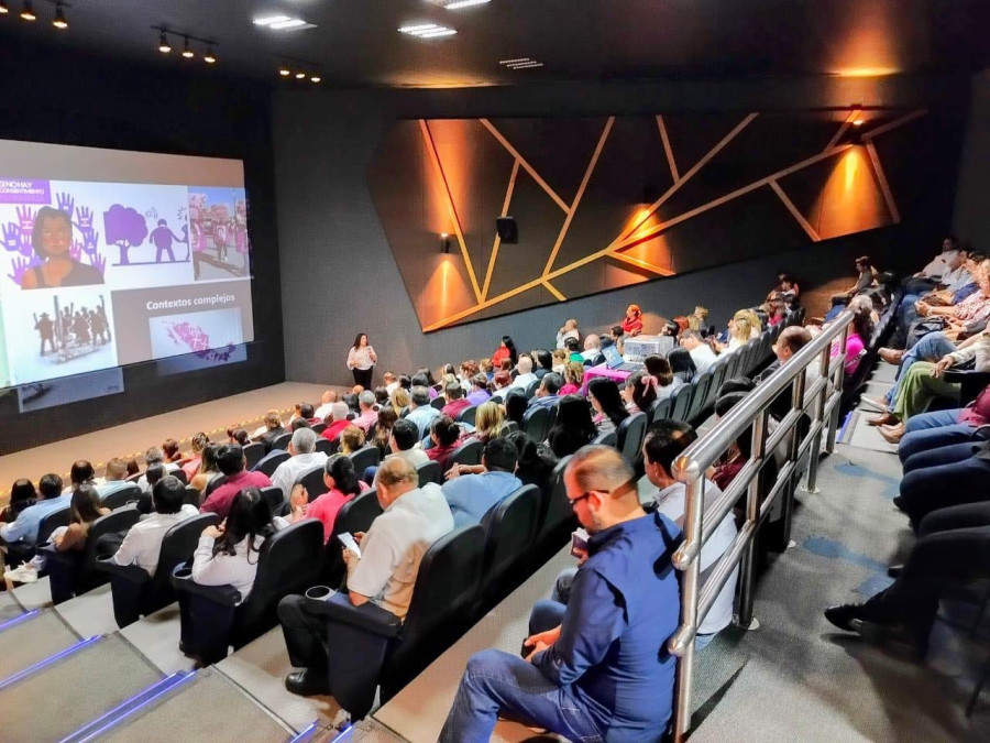 Capacita SEBIEN en reducción de violencia de género