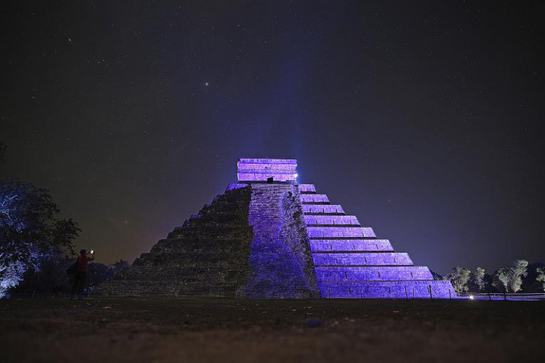 Arqueólogo pide a Armando Manzanero no dar concierto en Chichén-Itzá 